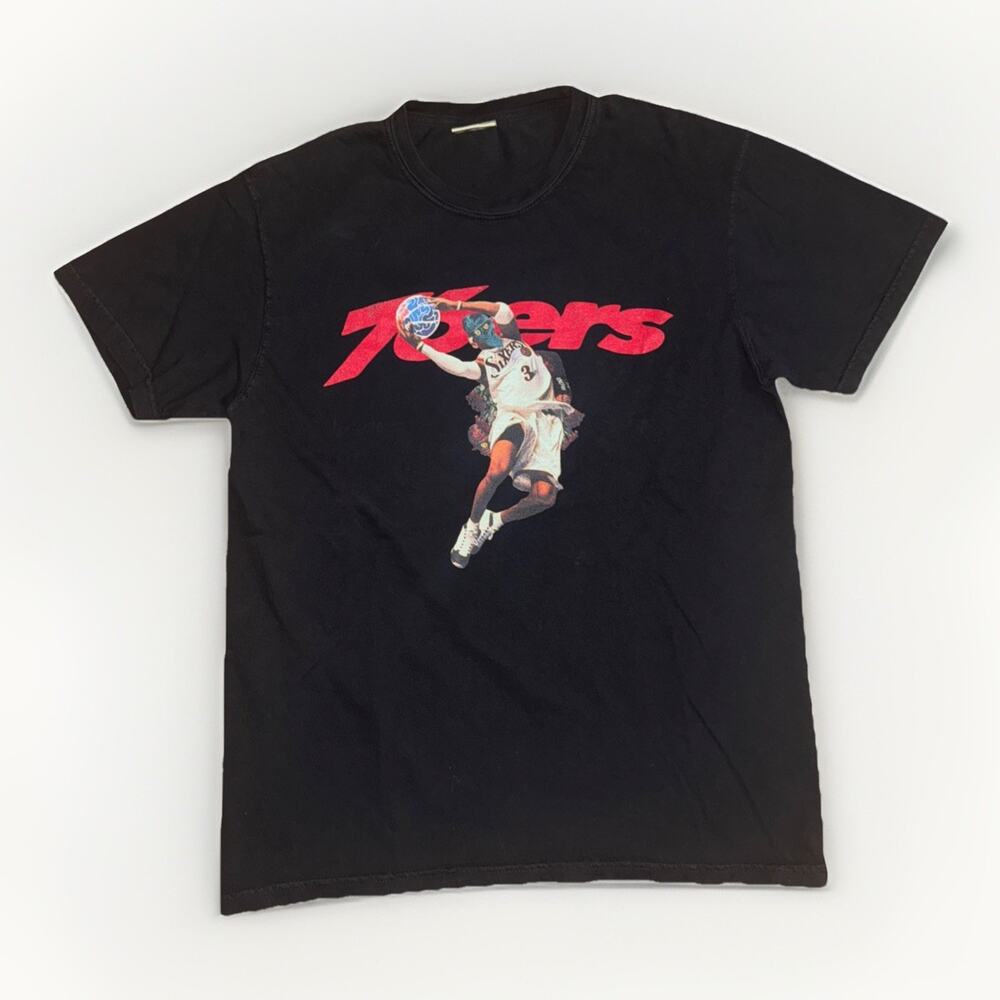 Vintage Allen Iverson T-Shirt 76ers Graffiti Graphic Black Medium 20x27